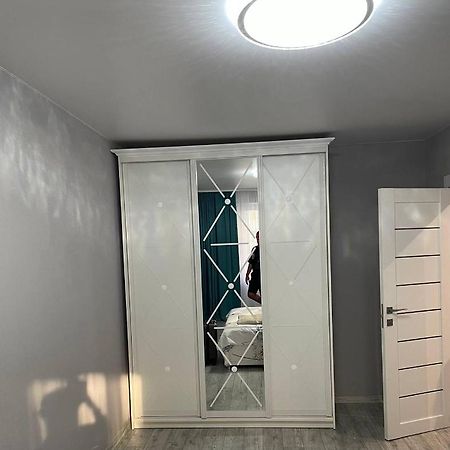Стильная Квартира На Позняках Газ И Низкий Этаж Κίεβο Εξωτερικό φωτογραφία